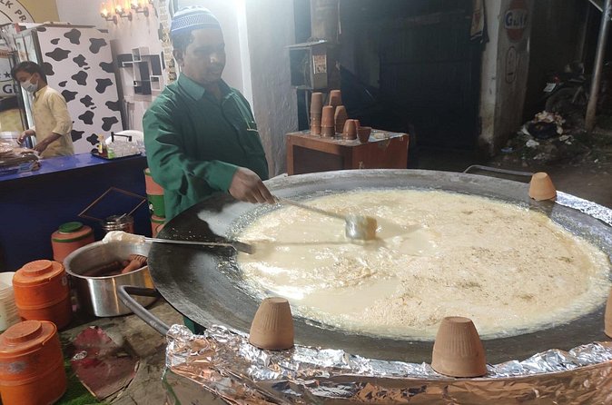 Evening Hyderabad Street Food Walk with Hyderabad Biryani - What the small-group promise means