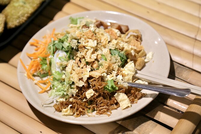 Female Rider | Street Food & Sightseeing By Motorbike - Safety, comfort, and the traffic question