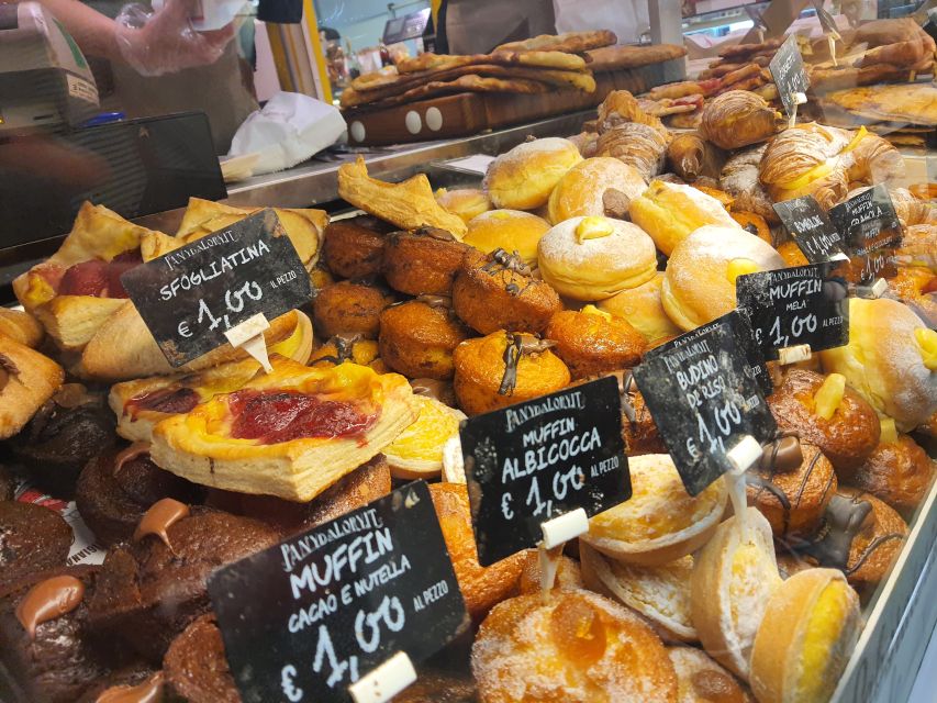 Florence: City Highlights and Street Food Walking Tour - Piazza della Repubblica and Piazza della Signoria