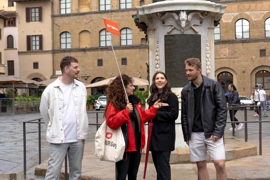 Florence: Food Walking Tour with Local Steak and Tuscan Wine - Via dei Neri and the city’s savory side