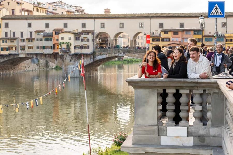 Florence: Food Walking Tour with Local Steak and Tuscan Wine - Gelato as the final stop