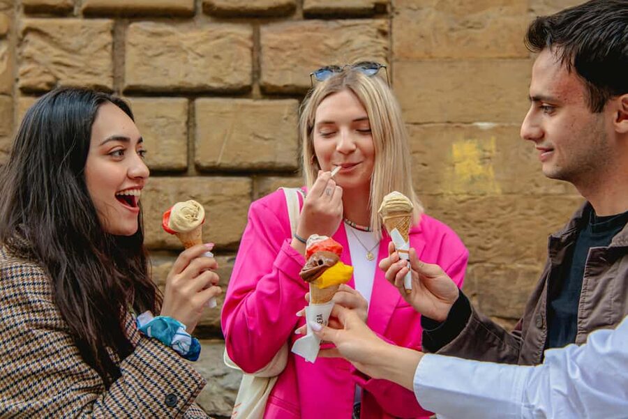 Florence: Private Food Walking Tour with Tuscan Classics - Starting with schiacciata at Panini Schiaccia Passera