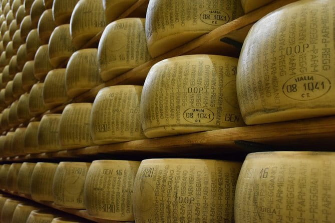Florence: San Lorenzo Market Food and Wine Tour with Local Expert - The Duomo from the outside