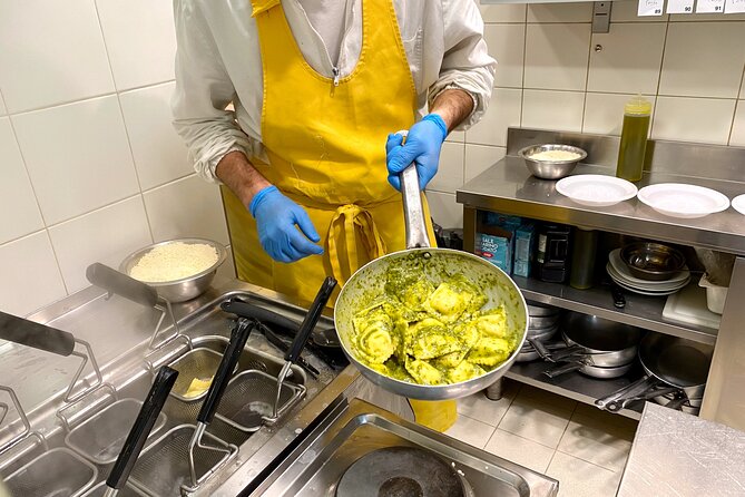 Florence Street Food and Sightseeing Small Group Tour - Starting at Mercato Centrale with a Florentine appetite