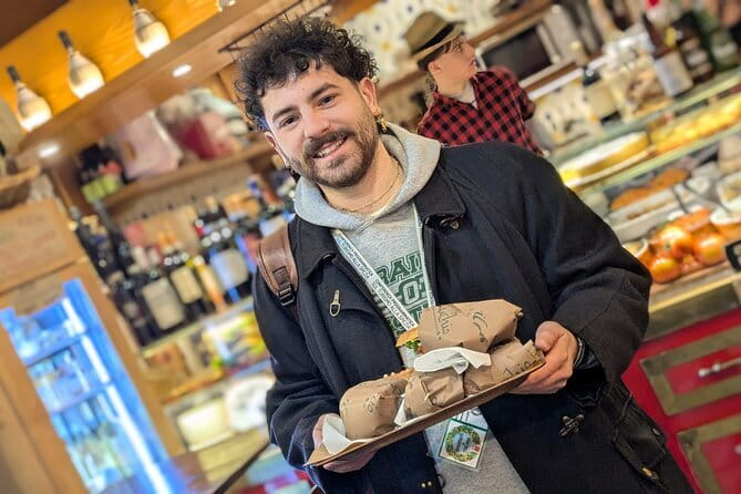 Florence Street Food Walking Tour with wine in Duomo Area - Key things to know before booking