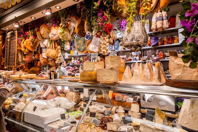 Florence Street Food Walking Tour with wine in Duomo Area - Piazza della Signoria and the savory tasting