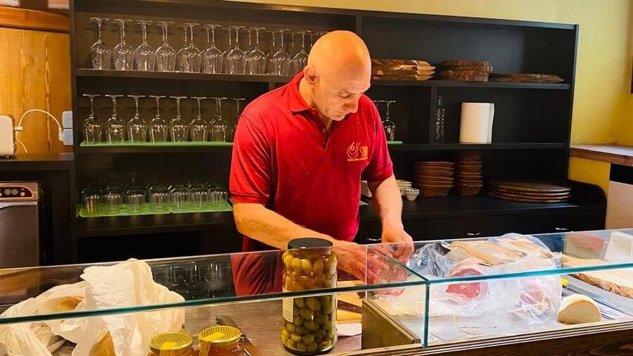 Florence: Taste of Tuscany Wine and Local Food Tour - Who will enjoy this tasting most?