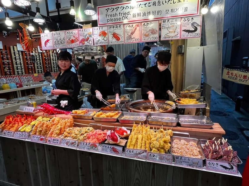 Food crawl: Discover Osaka’s soul with every step! - The guides make the difference