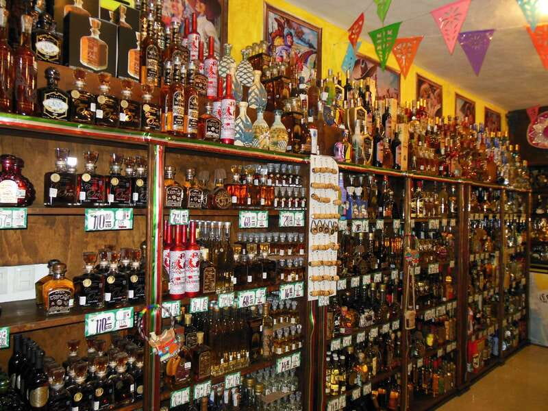 Food Hoppers 2.5-Hour Tour in Playa del Carmen - How much walking and time should you expect?