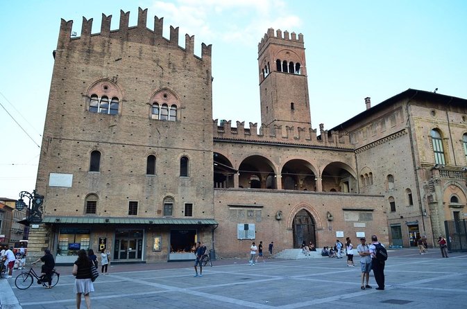Food markets tour with a local! - Why Bologna’s Food Markets Work So Well