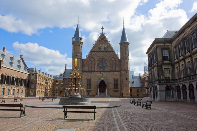 Food Walking Tour of The Hague - by Bites & Stories - Starting at Noordeinde Palace