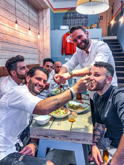 Frankfurt: Food Tour to 3-4 Local Food Spots - Vegetarian choices and dietary planning