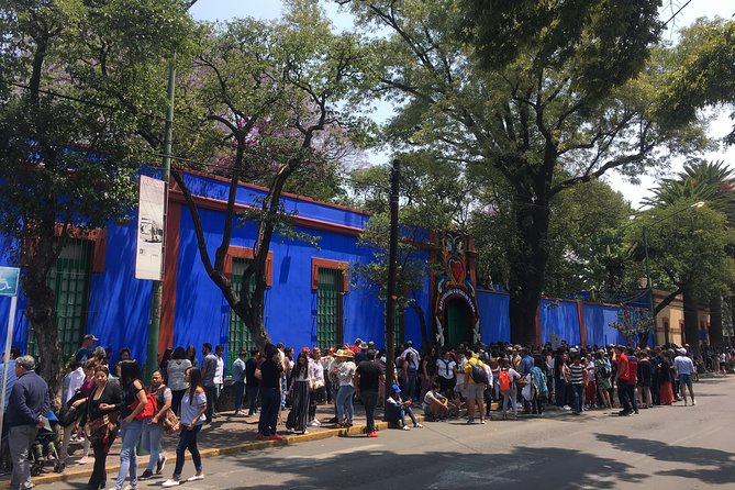 Frida Kahlo VIP [Museum Tickets Included] Bike, Markets & Churros - The guides make the difference