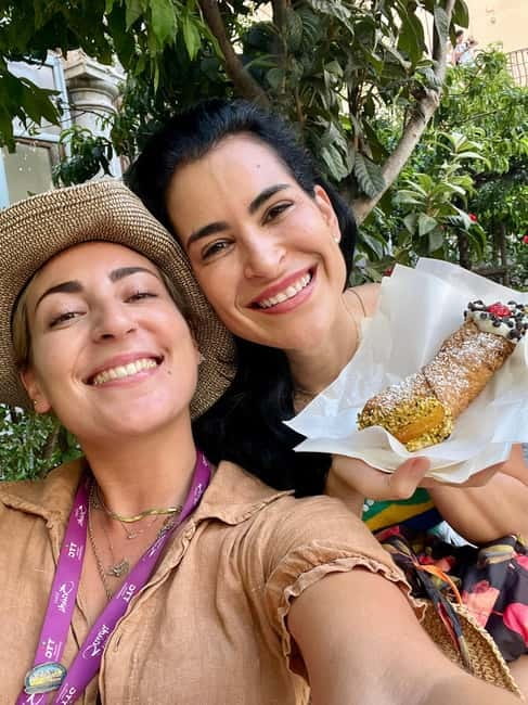 From Cefalù: Palermo Guided Walking Tour with Street Food - What the guide adds to the day