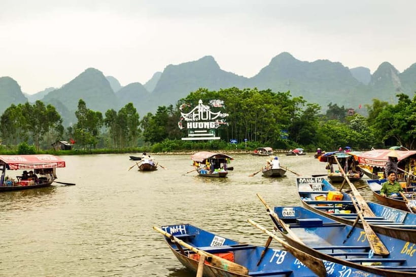 From Hanoi:Train Street,Old Quarter Street-Food Walking Tour - Booking advice for this specific Hanoi evening