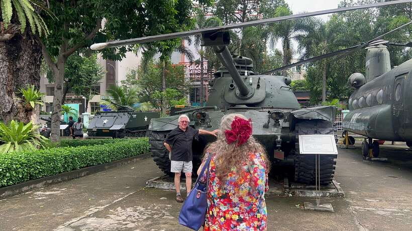 From Ho Chi Minh City: Street Food Tour With Female Guide - How to choose the best starting time