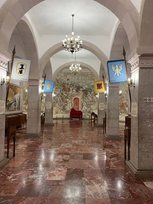 From Tirana: Durres & Kruja History and Local Food Day Trip - A local lunch with room to slow down