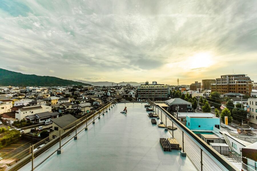 Fukuoka: Private Eat Like a Local Food Tour - Nagahamasengyo Fish Market and uni