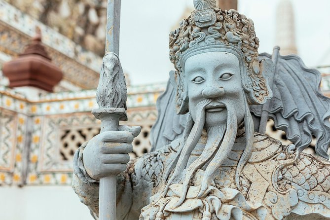 Full Day Bangkok PRIVATE City Tour With Locals - Wat Trimit & Wat Pho tickets - Wat Traimit and Bangkok’s 5.5-tonne golden Buddha