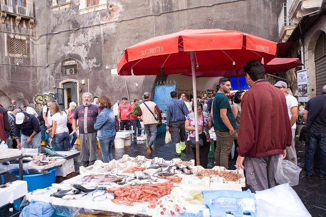 Gastronomic Street Food Tour of Catania - A meal that also gives you your bearings