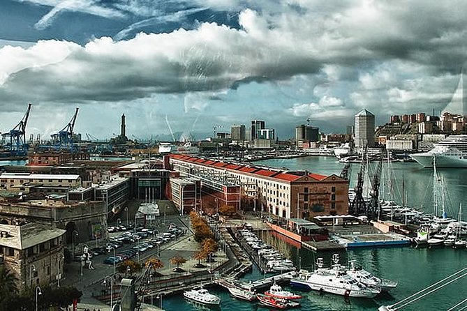 Genoa Walking Tour: Discover Hidden Treasures and Street Food - Palazzo Reale and the display of power