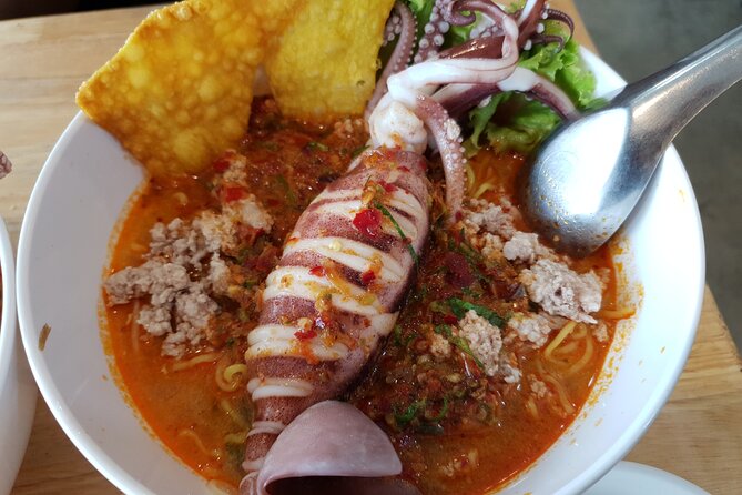 Go where the locals go, Eat what the locals eat! Food Tour with Local Foodies - Why this Chiang Mai food tour is different