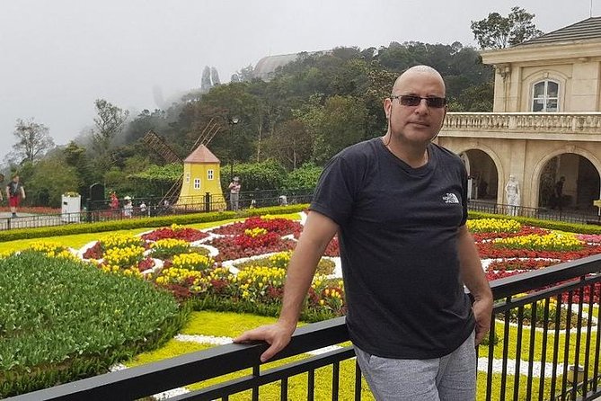 Golden Bridge-Marble Mountain-Hoi An City -Boat Ride-Night Market - Lunch and Fantasy Park at Ba Na Hills