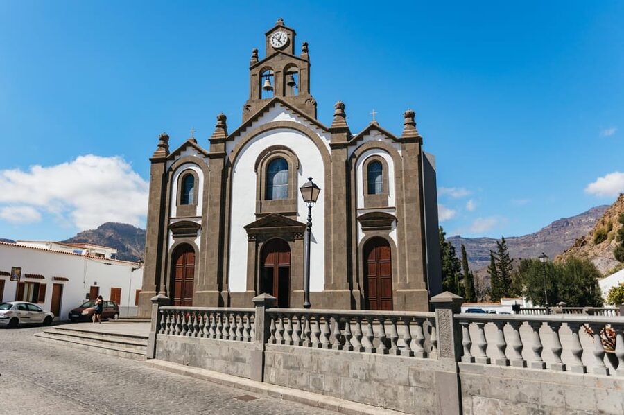 Gran Canaria: The Red Canyon Tour with Local Food Tasting - La Fortaleza de Ansite and the Canarii past