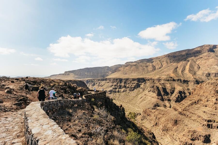 Gran Canaria: The Red Canyon Tour with Local Food Tasting - Transport, pickup, and the real length of the day