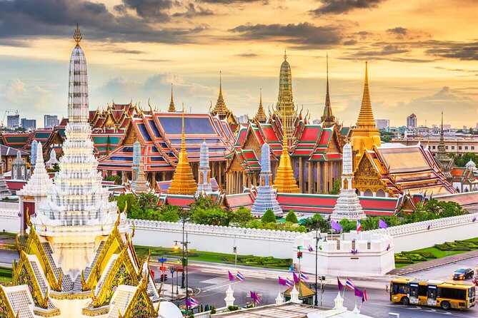 Grand Palace, Wat Pho and Wat Arun by Tuk Tuk - Rain, heat, and the practical side of the ride
