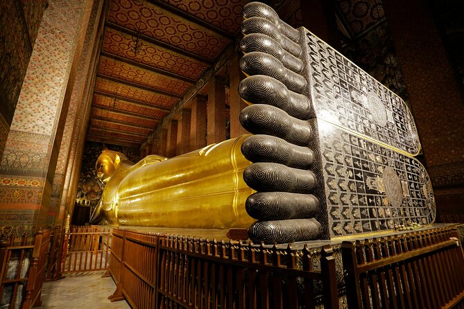Grand Palace, Wat Pho and Wat Arun by Tuk Tuk - Entering the Grand Palace and its royal grounds