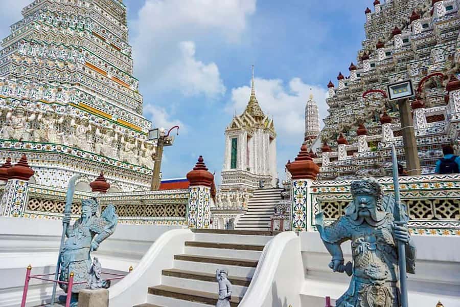 Grand Palace, Wat Pho, and Wat Arun: Guided Tour in Spanish - Should You Book It?