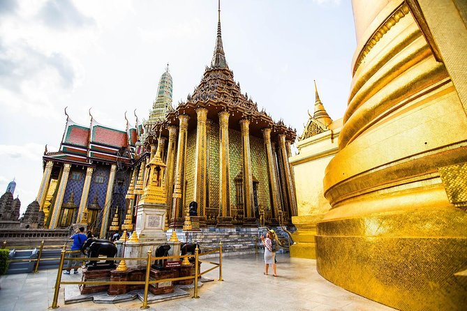 Grand Palace, Wat Phra Kaew, Wat Pho and Wat Arun Walking Tour From Bangkok - The key points at a glance