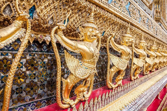 Grand Palace, Wat Phra Kaew, Wat Pho and Wat Arun Walking Tour From Bangkok - Crossing the Chao Phraya to Wat Arun