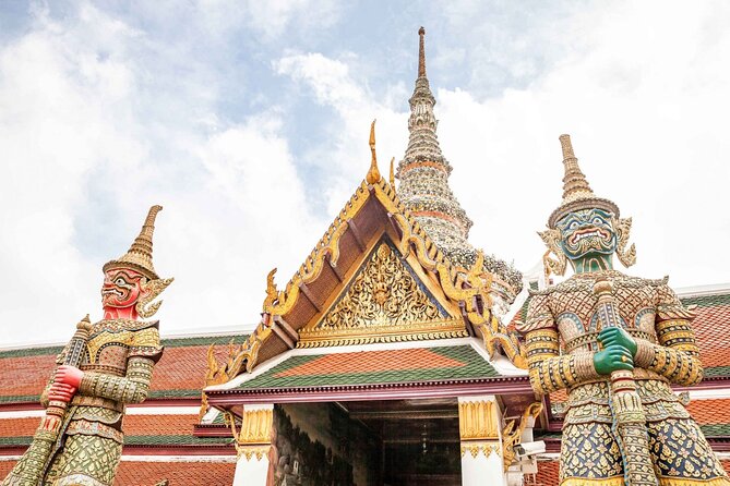 Grand Palace, Wat Phra Kaew, Wat Pho and Wat Arun Walking Tour From Bangkok - Who should book this Bangkok temple tour?