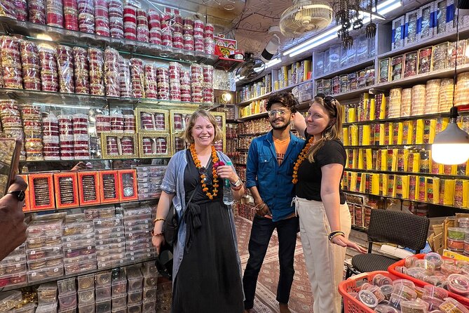 Guided Jaipur Heritage & Food Walk with Shopping - Raj Mandir Cinema and the first taste of Jaipur