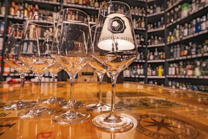 Guided Wine and Food Walk in Florence with Three Tastings - How much food is included