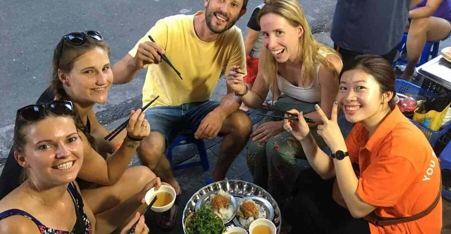 Ha Noi : Small Group Hanoi Street Food Tour - Who should book this food walk?