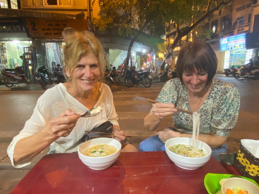 Ha Noi Street food Tour with Train street - A local beer stop adds a social side
