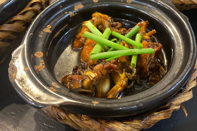 Hanoi: 7 Tasting Street Food Walking Tour and Train Street - Seven Hanoi tastings without the guesswork