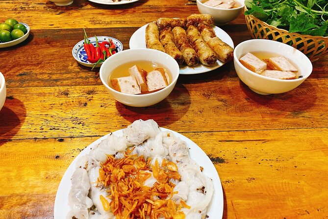 Hanoi: 7 Tasting Street Food Walking Tour and Train Street - Hoan Kiem Walking Street and the rhythm of Hanoi
