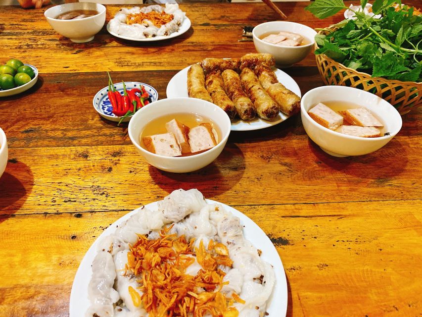 Hanoi: 7 Tastings Street Food Tour with Train Street - Mixed noodle salad and regional variety