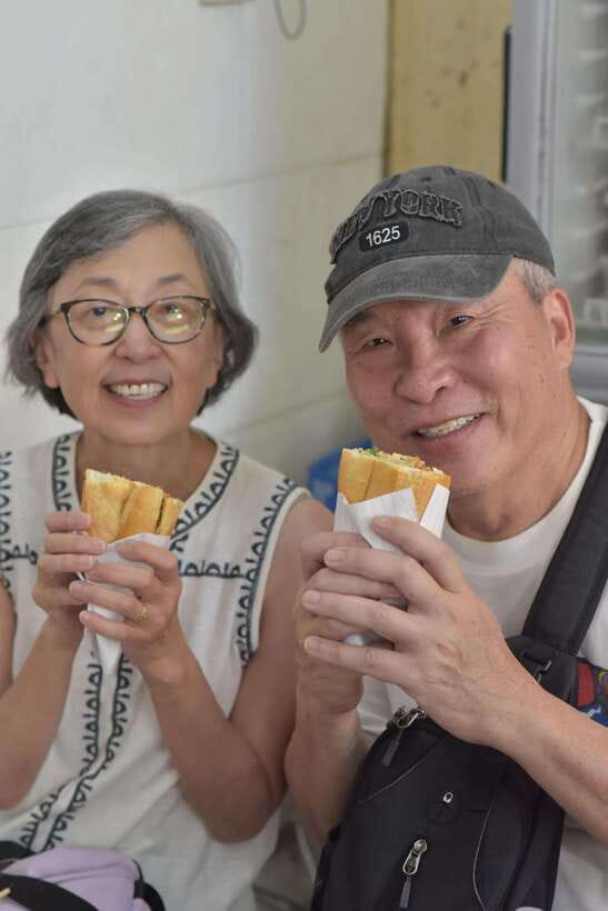 Hanoi Authentic Cyclo Ride and Street Food Experience - Key points at a glance