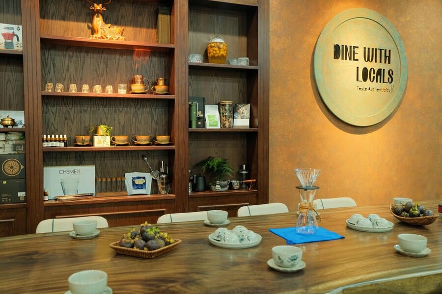 Hanoi: Authentic Old Quarter Street Food Walking Tour - What the included drink and hotel return add