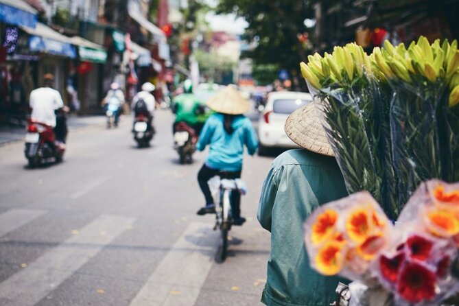 Hanoi City Motorbike Tour with Banana Island and Local Food - The downed B-52 at Huu Tiep Lake