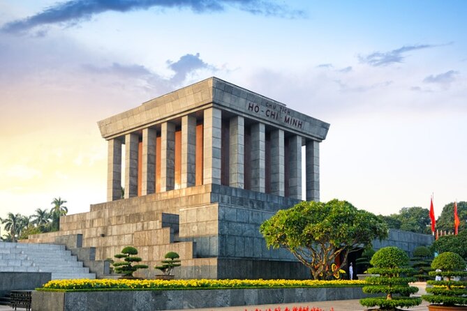 Hanoi City Motorbike Tour with Banana Island and Local Food - Local food and the final hour
