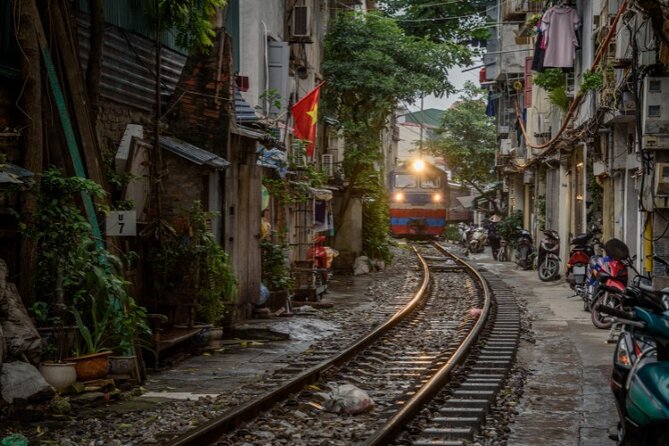 Hanoi City Motorbike Tour with Banana Island and Local Food - What the $49 price includes
