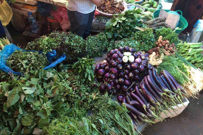Hanoi Cooking Class: Local Market, Local Food & Local Restaurant. - Choosing two dishes with the chef