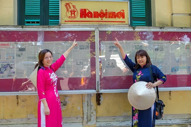 Hanoi Cyclo and Street Food Tour - Trang Tien Ice Cream: a local sweet break