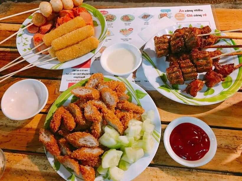 Hanoi: Eat Like a Local Small Group Street Food Tour - Who should book this Hanoi food walk?